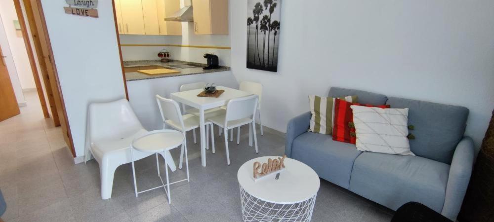 Encantador Apartamento Gaviotas Cerca De La Playa Appartement Calafat Buitenkant foto