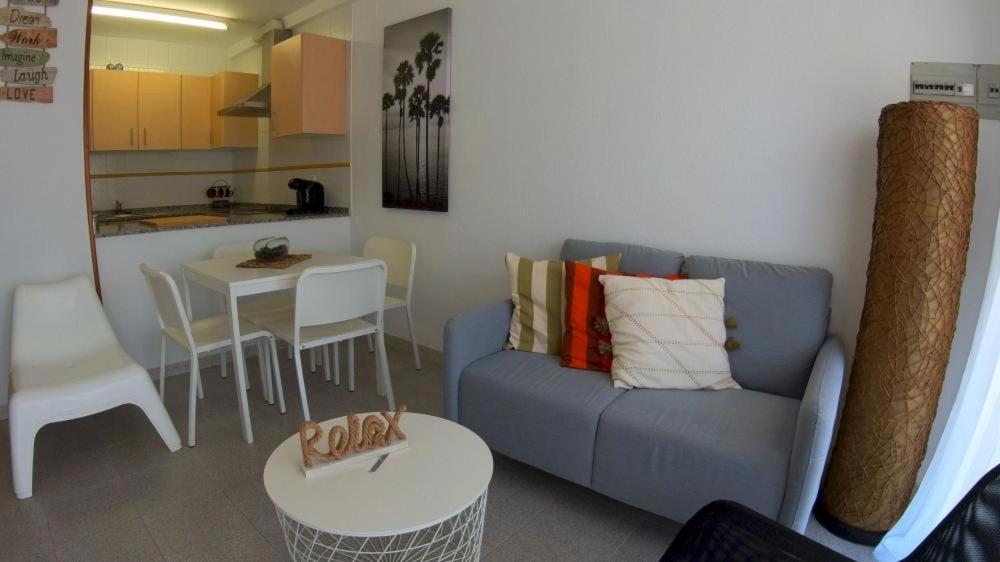 Encantador Apartamento Gaviotas Cerca De La Playa Appartement Calafat Buitenkant foto